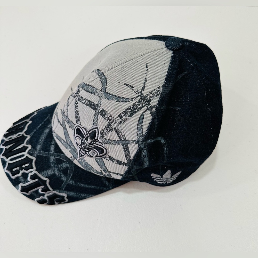 NBA New Orleans Hornets Black / Grey  Youth Structured Flex Fitted Hat By adidas